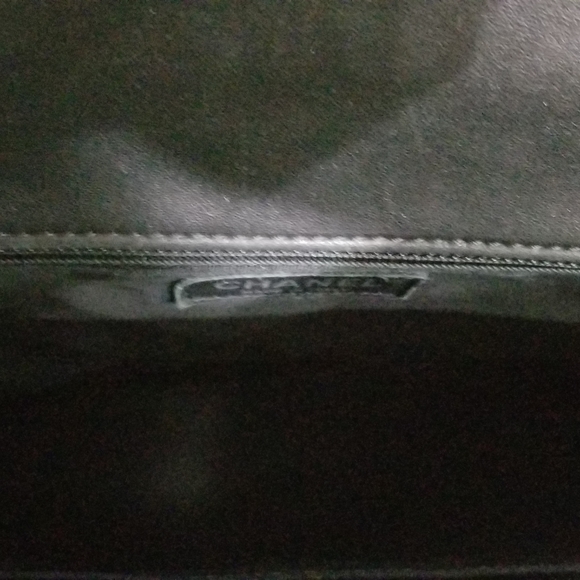 Traded Chanel Boy Bag New Medium Lambskin - Picture 7 of 16